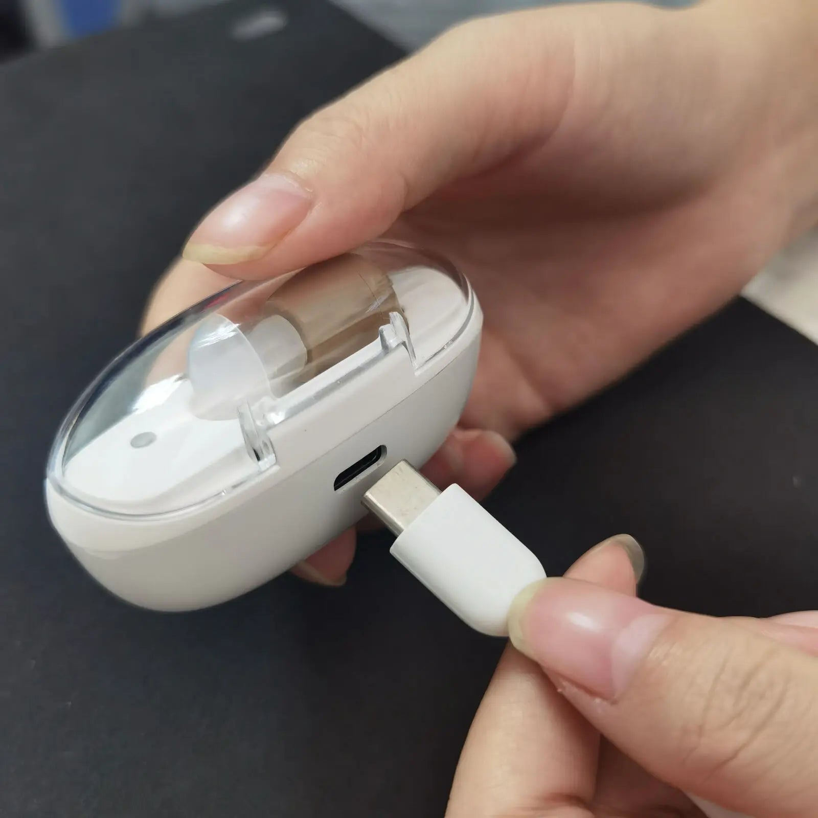 ITE Models Invisible Rechargeable Single Earphones Enhanced Listening Noise Reduction Mini Magnetic Earbuds for Elderly Gifts