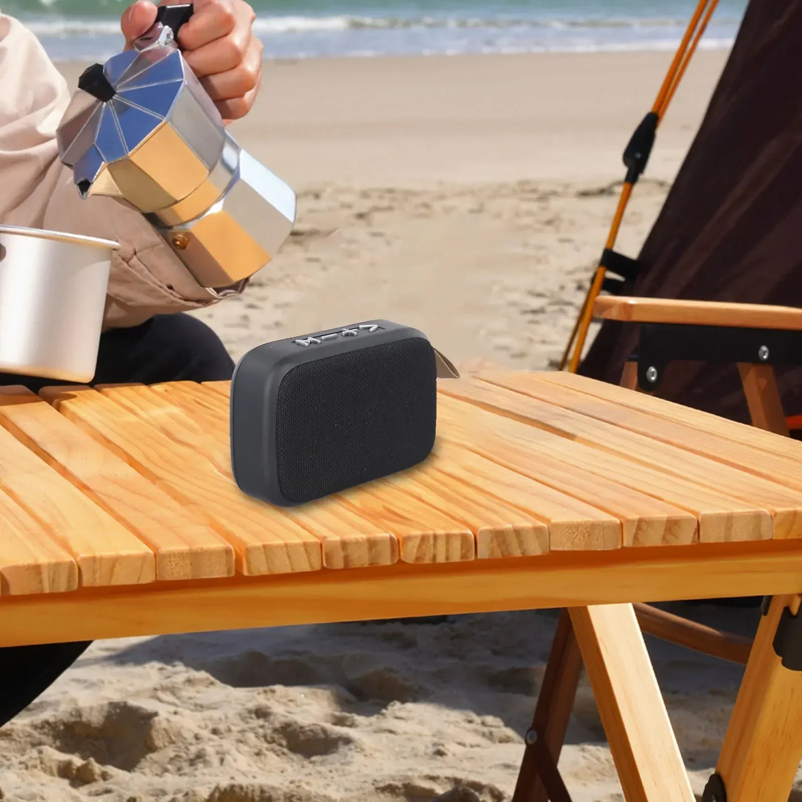 Connectivity Portable Wireless Sound Bar Sound Bar TF Card Compatible Wireless FM Radio Compatibility Connectivity